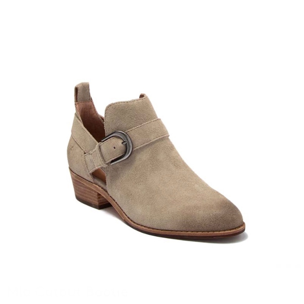SALE❗️FRYE | ‘Mia’ Cut-Out Taupe‎ Bootie